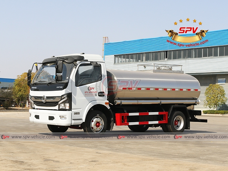 5,000 Litres Milk Tank Truck DongFeng - Left Front Side View